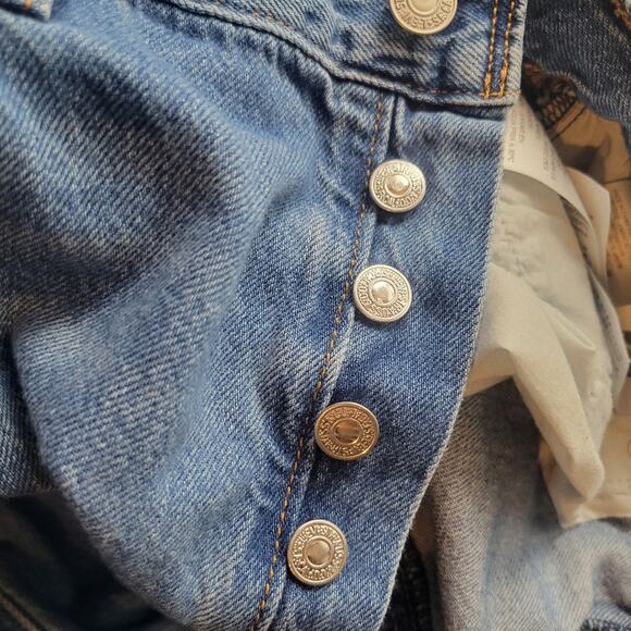 Levi's Ribcage Straight Ankle Jeans Light Wash Size 32/27 - Picture 7 of 10